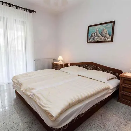 Apartment In 39335