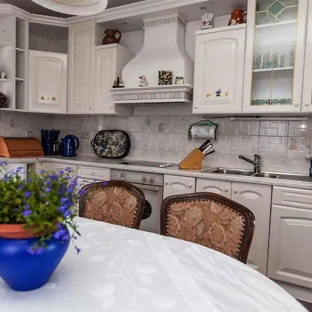 In 39335 Apartment *