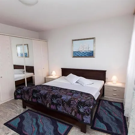 Apartment In 39335 Crikvenica