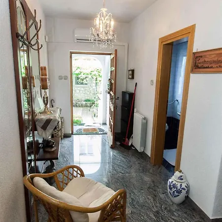 In 39335 * Crikvenica